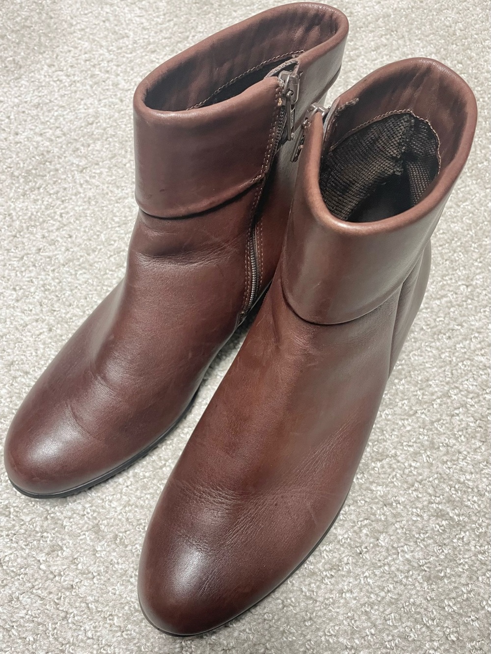 Ecco women’s Dark Brown Leather Ankle Boots with Side Zip